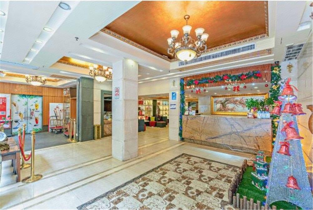 Royal Garden Hotel Guangzhou Exterior photo